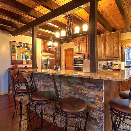 Bear Necessities, Luxury 5Bd Mtn Views, Hot Tub, Many Bear Sightings Villa Gatlinburg Ngoại thất bức ảnh