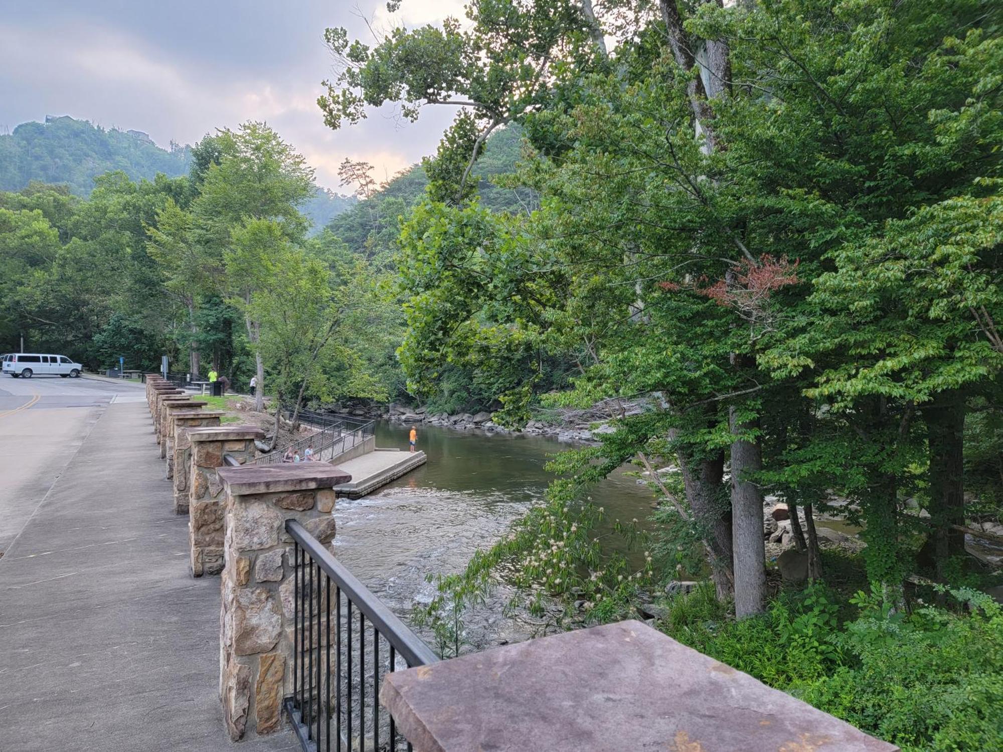 Bear Necessities, Luxury 5Bd Mtn Views, Hot Tub, Many Bear Sightings Villa Gatlinburg Ngoại thất bức ảnh